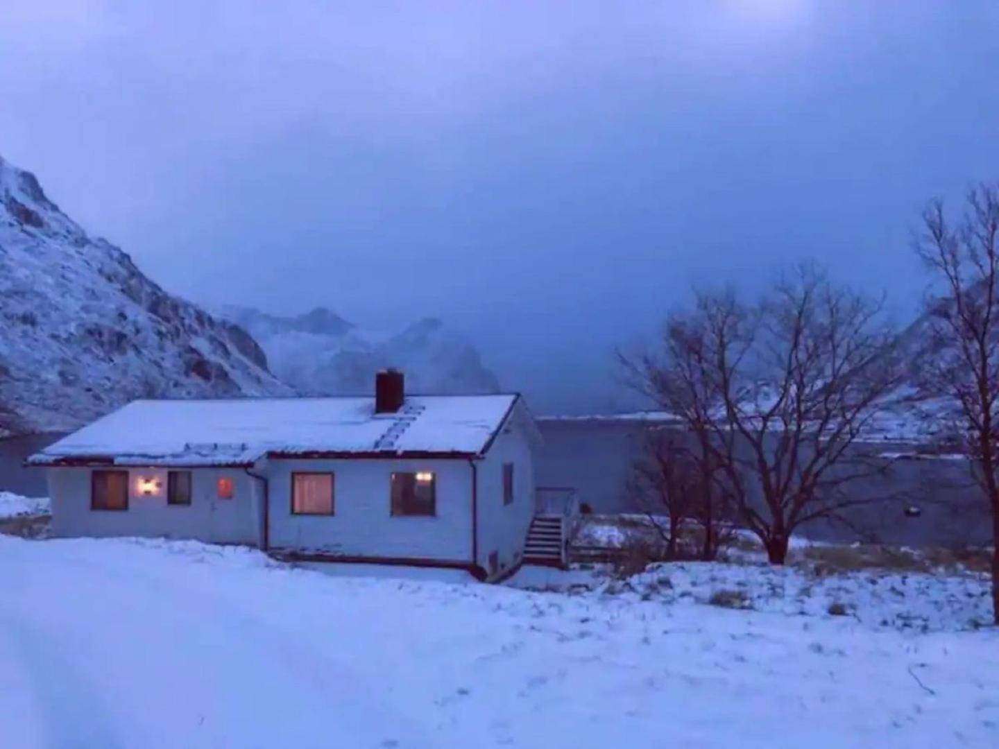 Charming House In Fjord Lofoten Дом отдыха Slydalen